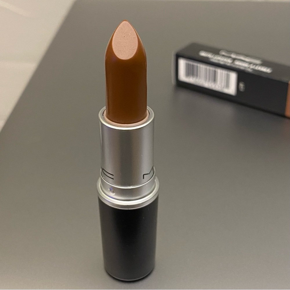 MAC “Derrière” Lipstick